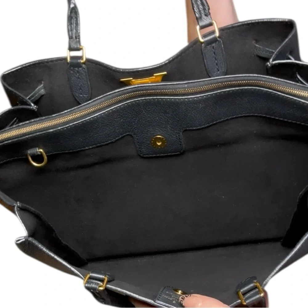 Louis Vuitton Lockmeto tote in black grained calfskin leather